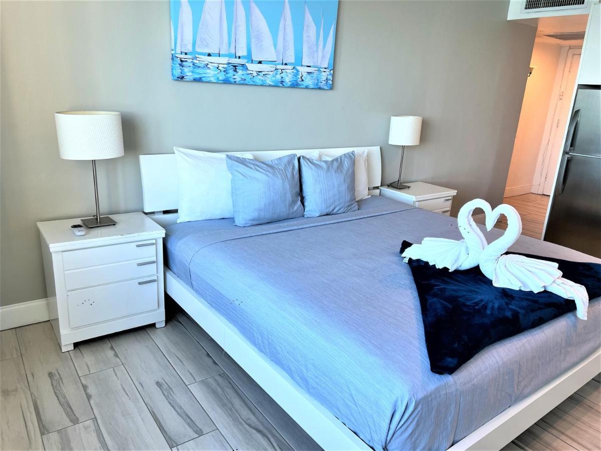 Ocean Front Units At Miami Beach Exterior photo