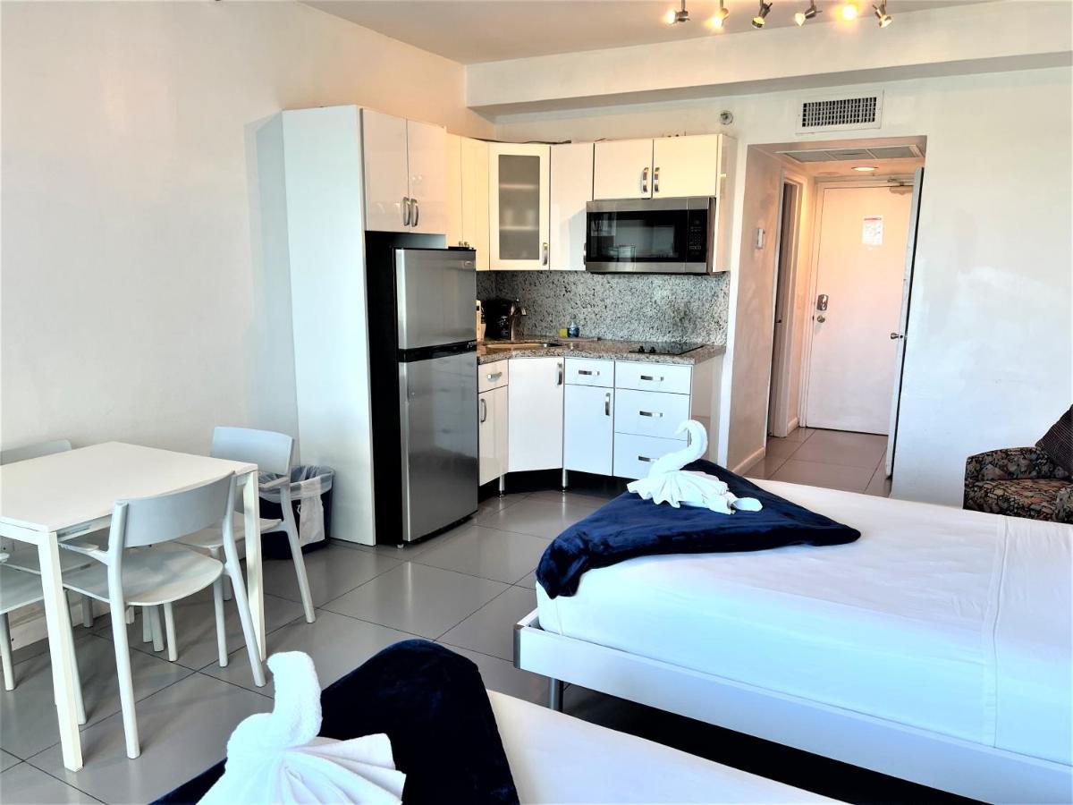 Ocean Front Units At Miami Beach Exterior photo